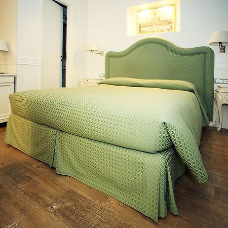 Residenza Ponte Sant'Angelo Hotel Rome Exterior photo