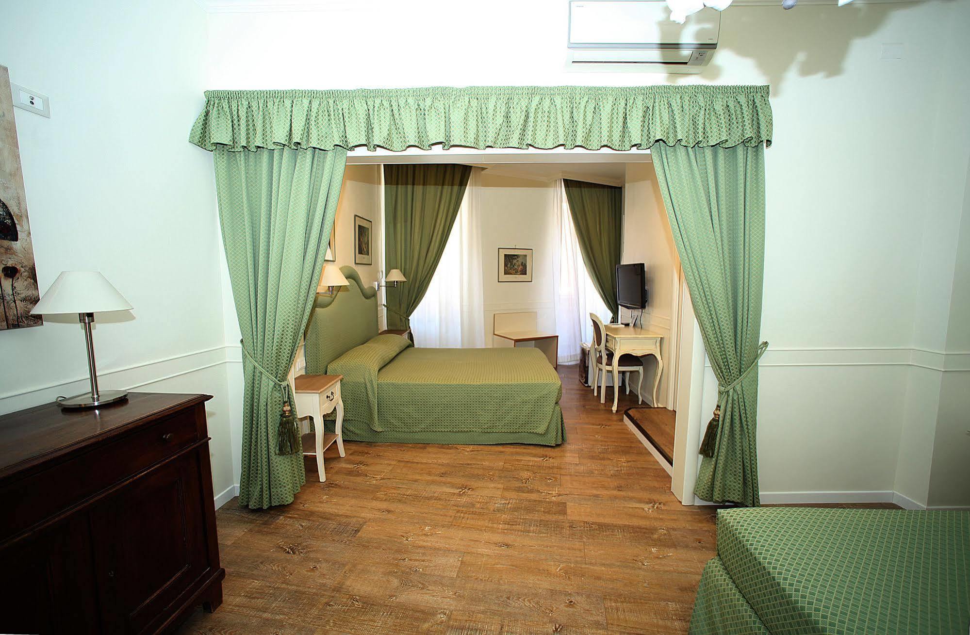 Residenza Ponte Sant'Angelo Hotel Rome Exterior photo